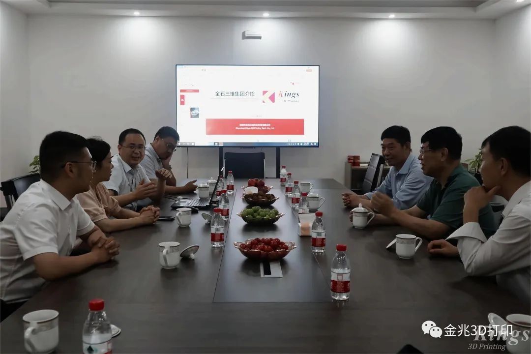 熱烈歡迎郭玉軍將軍及平湖市委常委、常務(wù)副市長(zhǎng)戴振等領(lǐng)導(dǎo)一行蒞臨浙江金兆智能裝備制造有限公司參觀調(diào)研